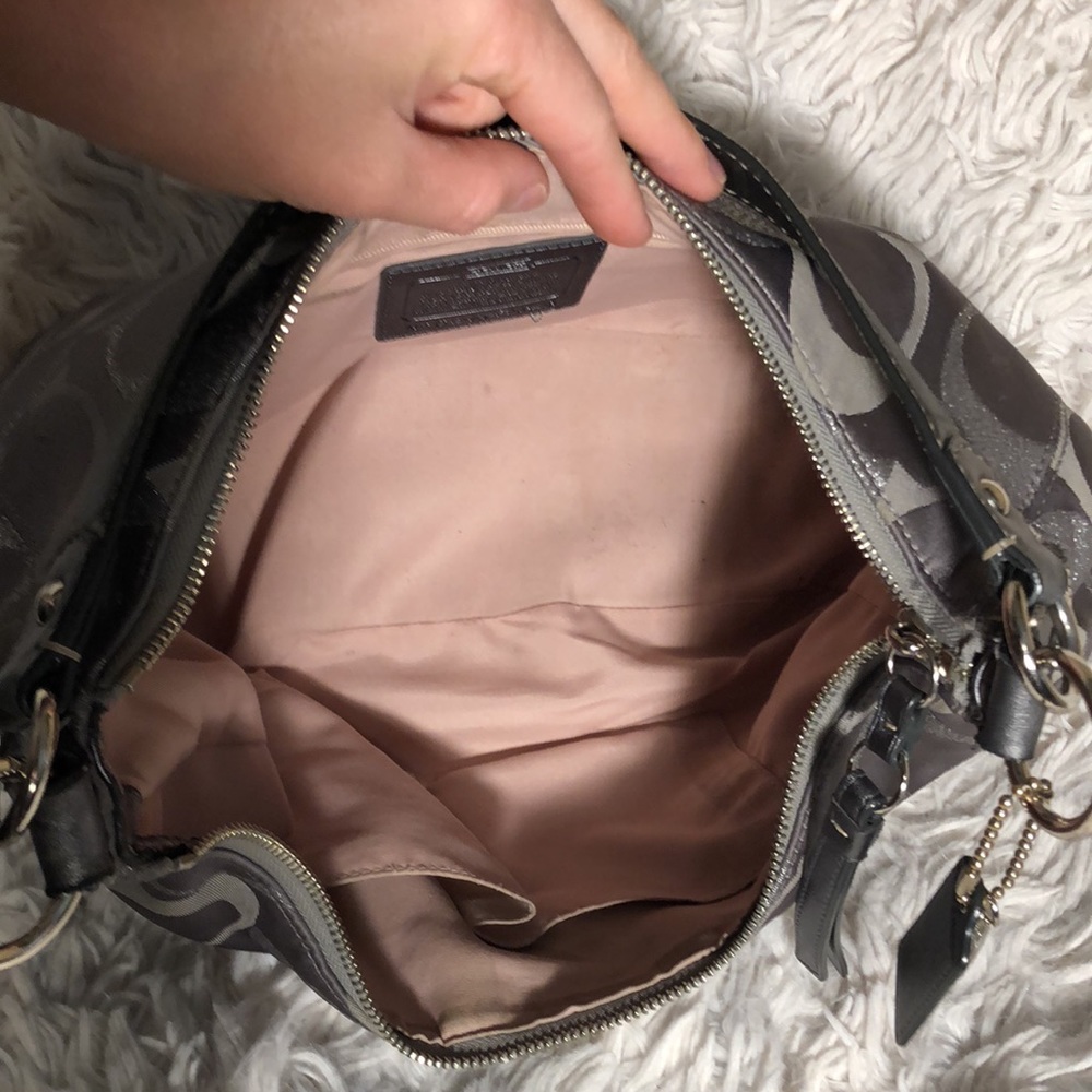 Coach Signature Purse - Picture 8 of 10